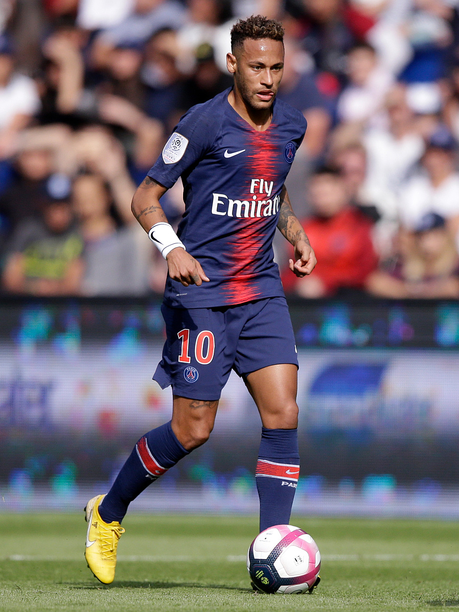 不仅强调了 不仅强调了