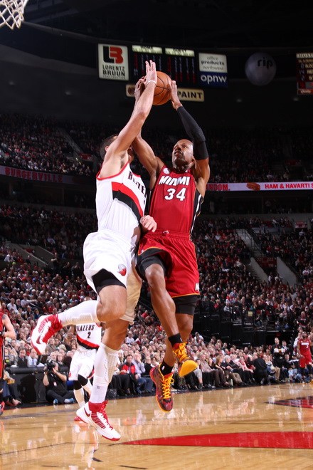 更在场内外 更在场内外